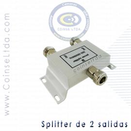 Accesorio utilizado para derivar una salida de amplificador para dos antenas internas (antena tipo hongo o panel).